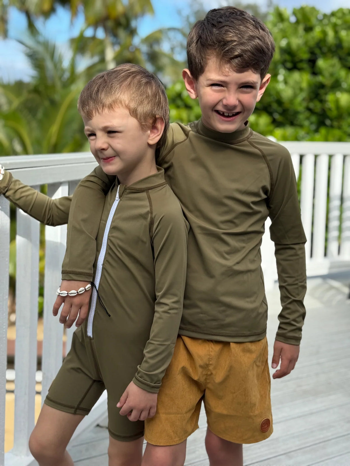 Kicky Swim - Rashguard Top | Khaki Olive