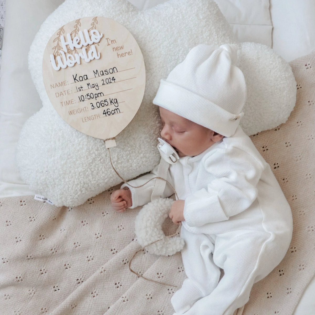 3 Little Crowns - Hello World Balloon Announcement Plaque