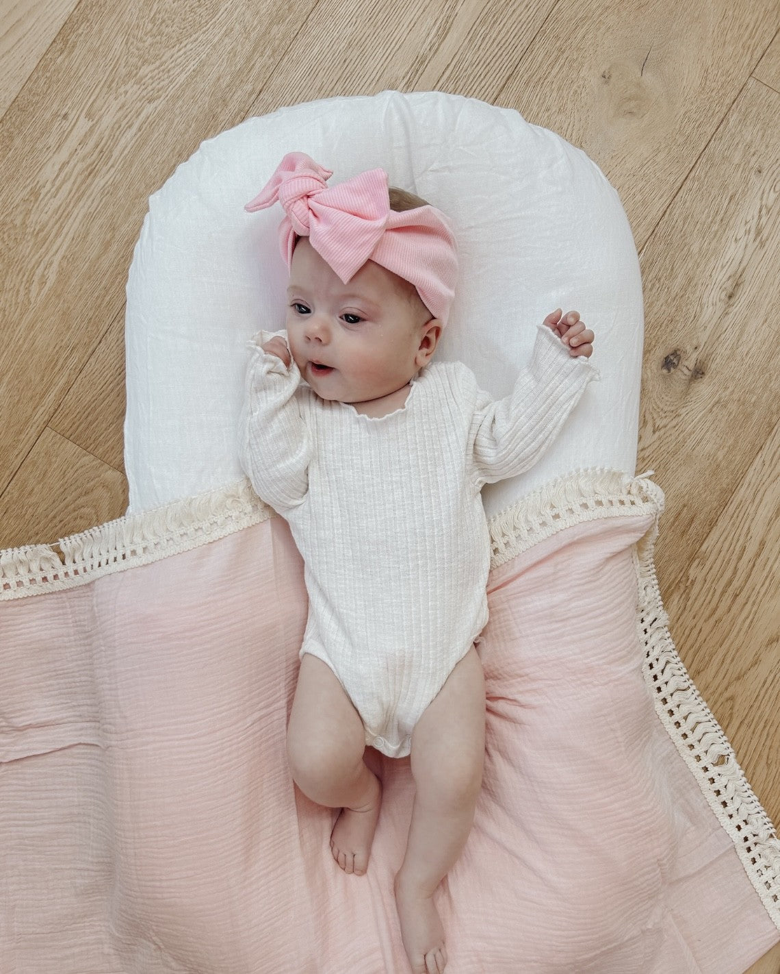 Lilla Hjartat - White Ribbed Bodysuit