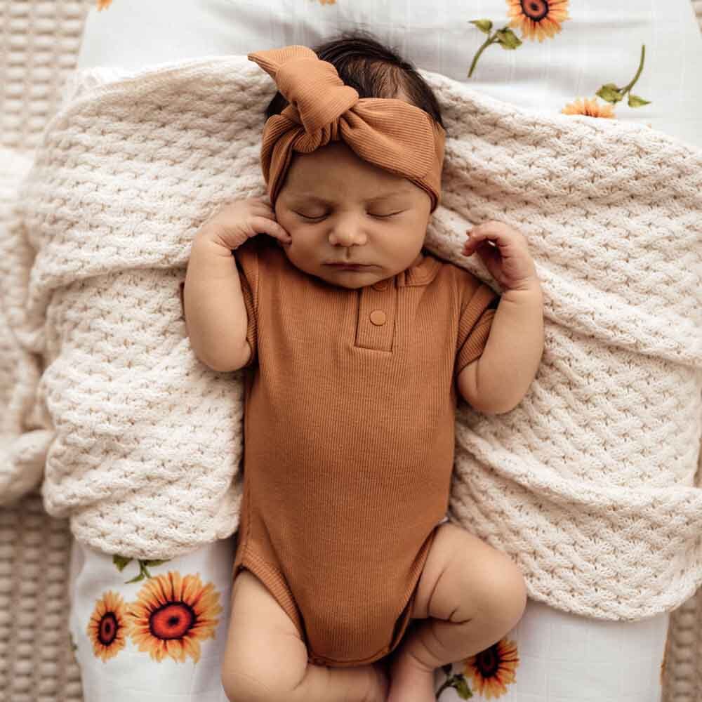 Snuggle Hunny Kids - Short Sleeve Organic Bodysuit | Chestnut