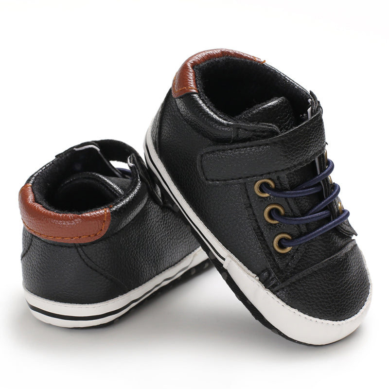 Riley Kicks | Black